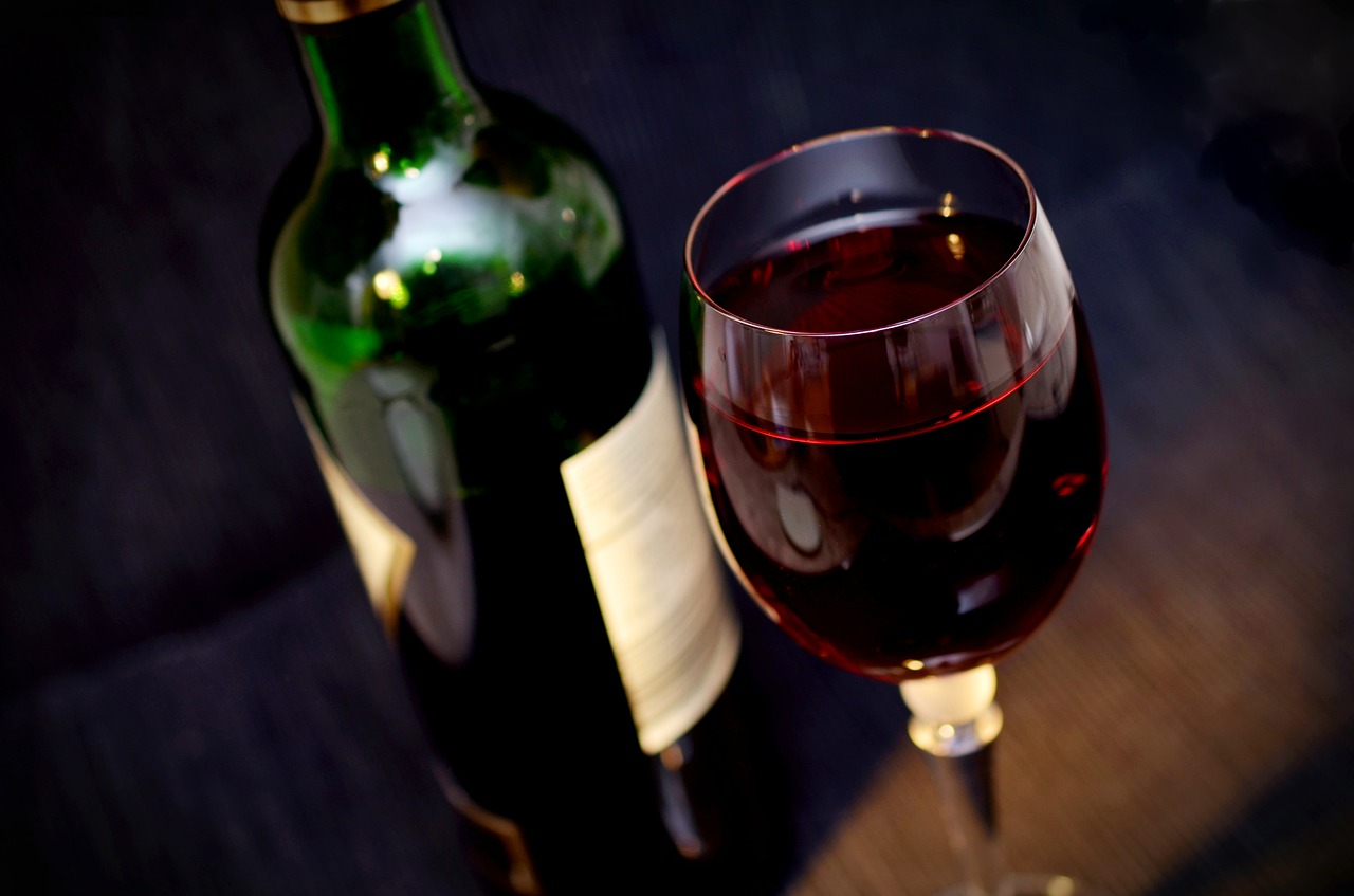 糖質制限ダイエット中のお酒はワインがオススメという嘘